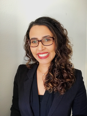 Profile picture for Julie Torres